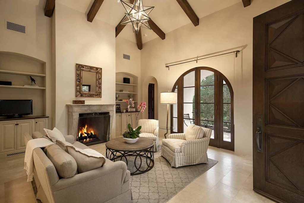 Lessa-Wilson-Goldmuntz-tuscan-style-den