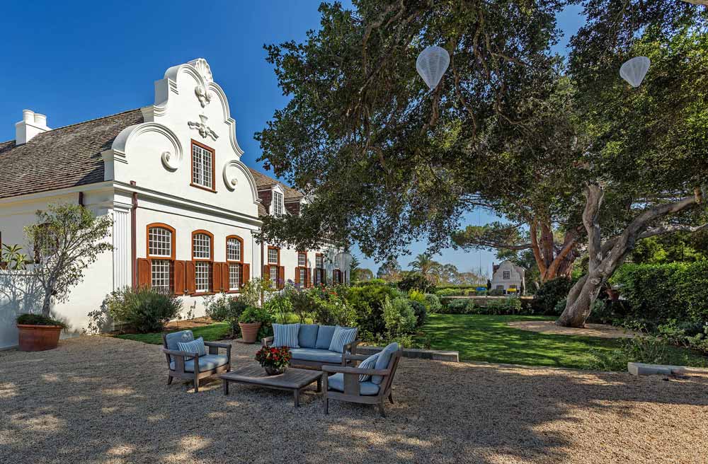 leesa-wilson-goldmuntz-constantina-outdoor